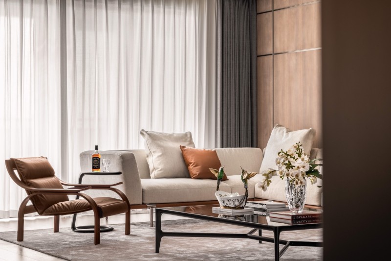 Pulina Exclusive Interiors - Dressage Palfrey