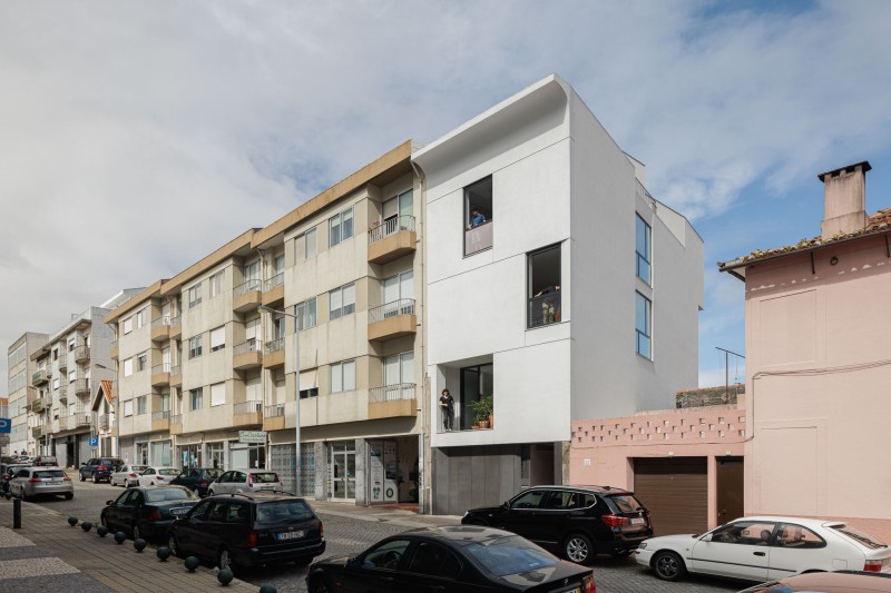 Tsou Arquitectos - Casa Vertical