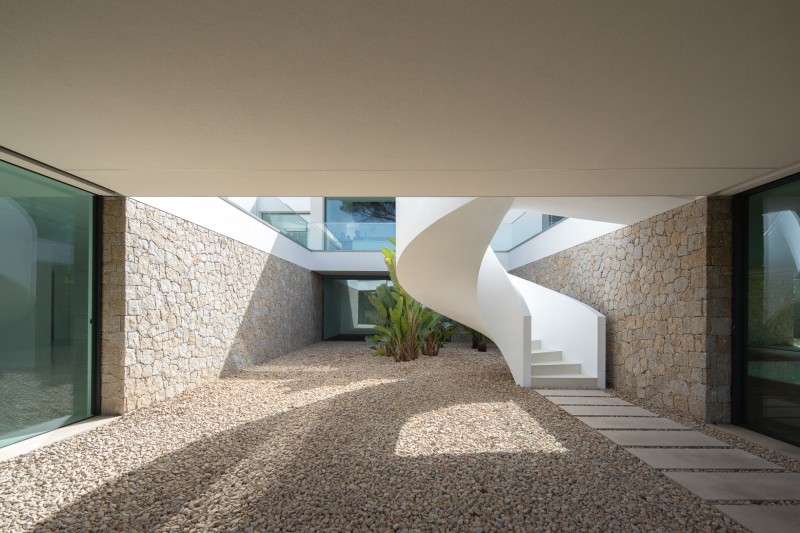 Raulino Silva Arquitecto - Pedroso House