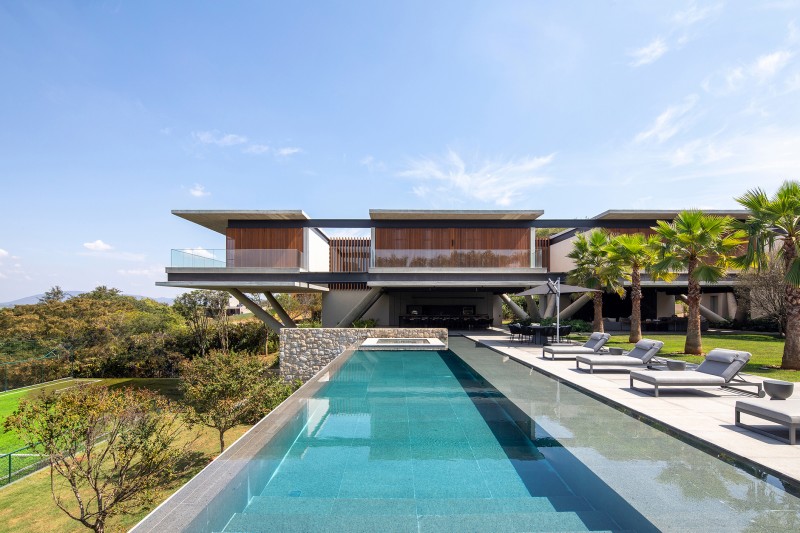Felipe Caboclo Arquitetura - Tetra House