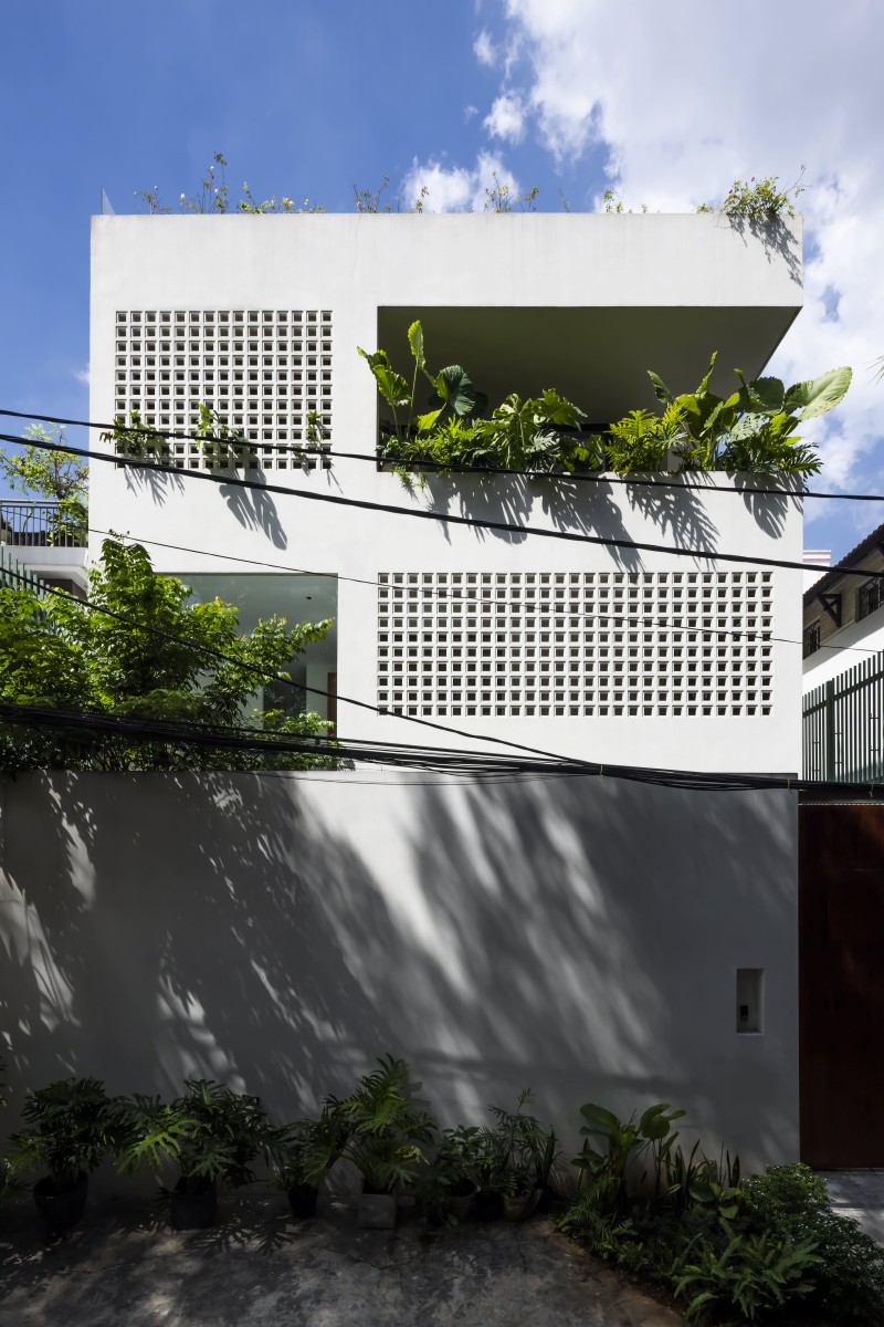 23o5 Studio - 215D7