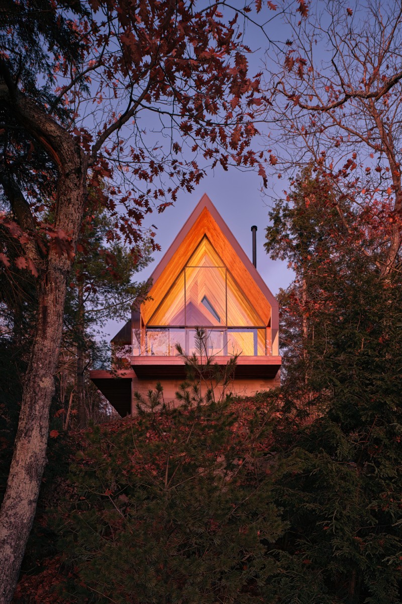 Riley Snelling - Bunkie on a Hill