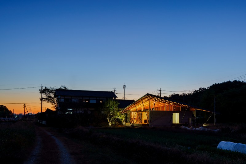 Tatsuya Kawamoto + Associates - Hazamacho house