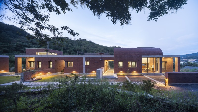 1990uao - Pocheon House